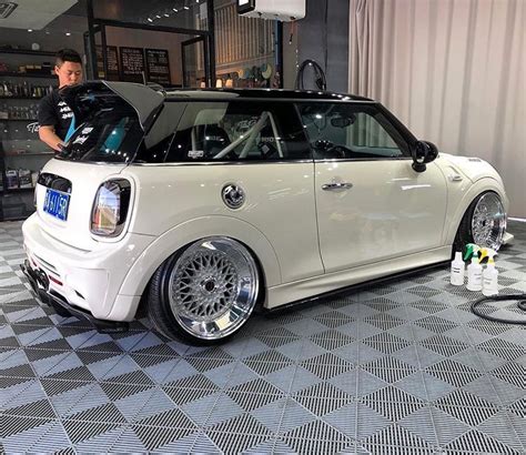 Slammed Mini Cooper