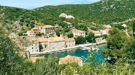 Walks and Coastal Towns of Croatia by Explore | Bookmundi