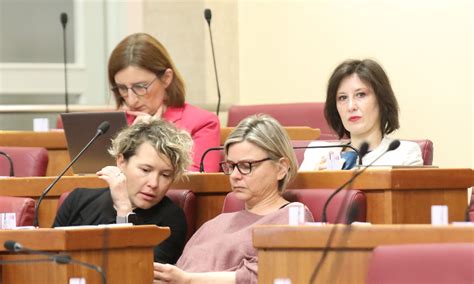 Orešković odgovorila na glasine da napušta Centar Da sjekire padaju s