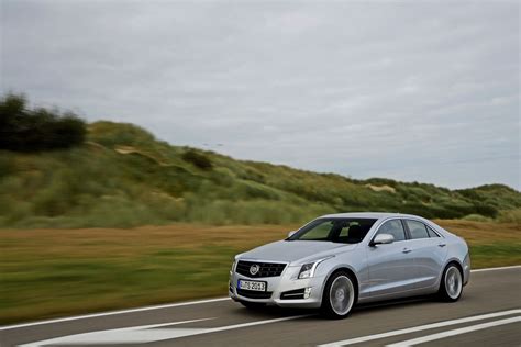 Cadillac ATS Sedan 2013 - present Specs and Technical Data, Fuel ...