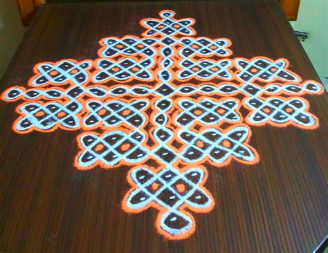 Sikku kolam with 15 dots – Kolams of India