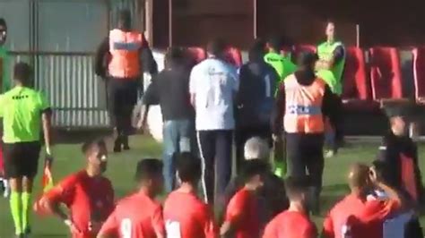 Escándalo En El Regional Amateur El árbitro Recibió Un Piedrazo Y Se