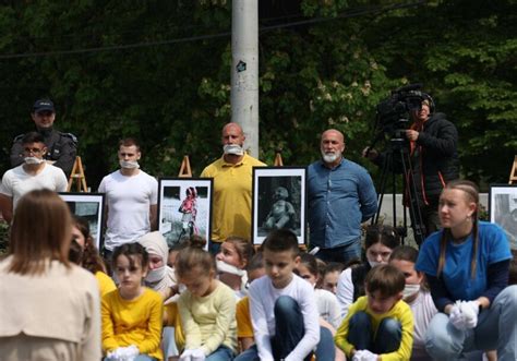 Na Dan Sje Anja Na Ubijenu Djecu Opkoljenog Sarajeva Poru Eno Da Sva