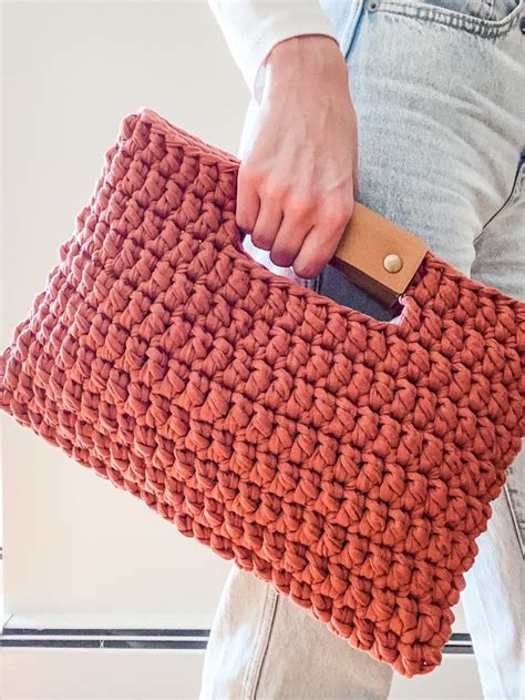 Easy Crochet Clutch Pattern Chunky Crochet Handbag Pattern Etsy Artofit