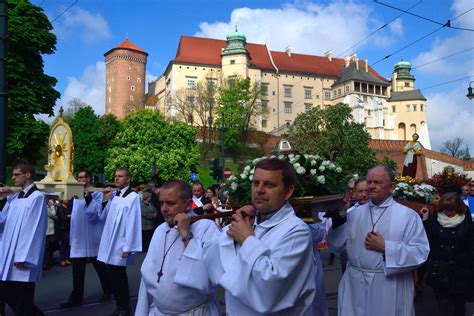 Ku czci św Stanisława procesja z Wawelu na Skałkę