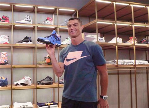 Cristiano Ronaldo Sneaker Shopping - Sneaker Bar Detroit