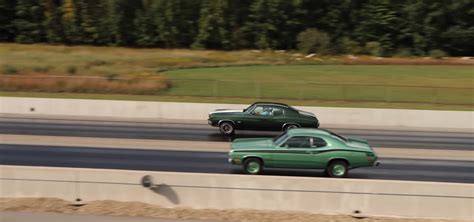 Drag Racing Plymouth Duster