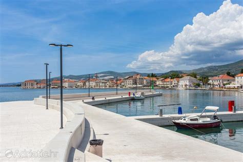 Kaštel Stari Kaštela Przewodnik Po Chorwacji Adriatichr