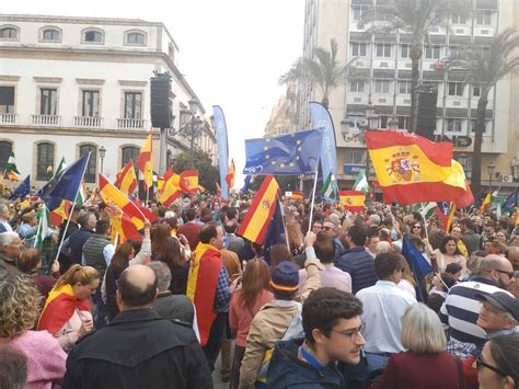 Las imágenes de la protesta multitudinaria del PP contra la amnistía en