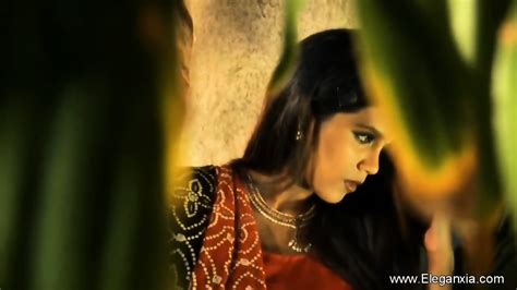 Indian Loving Brunette Babe Seduces You