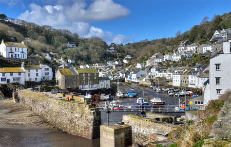 Low Tide At Polperro Cornwall Polperro Is A Beautiful Lit Flickr