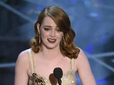 I look di Emma Stone l attrice più pagata al mondo secondo Forbes Il