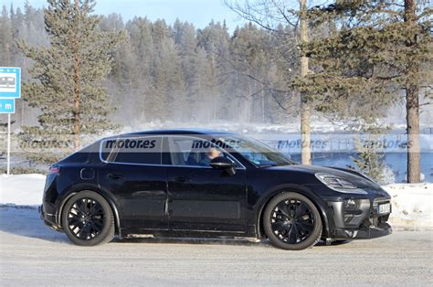 El nuevo Porsche Macan eléctrico muestra su avanzado interior de