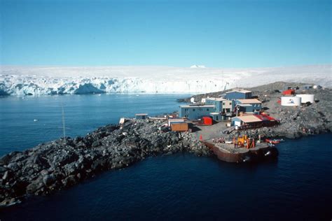 Antarctic Photo Library Photo Details Palmer Station Scan2