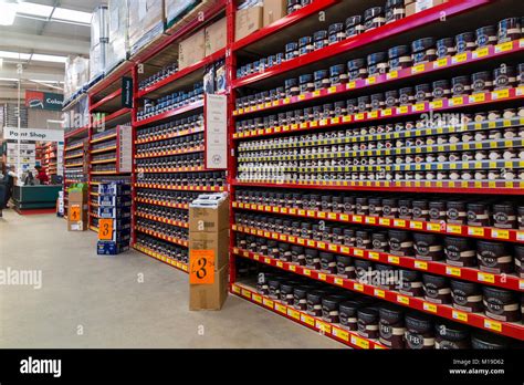 Inside Bunnings Warehouse Hi Res Stock Photography And Images Alamy