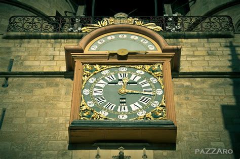 El Reloj De La Porte De La Grande Cloche En Burdeos Francia Data Del