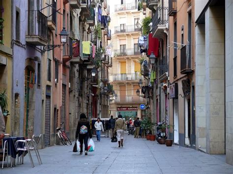 Barrio De El Raval Mudanzas Barcelona