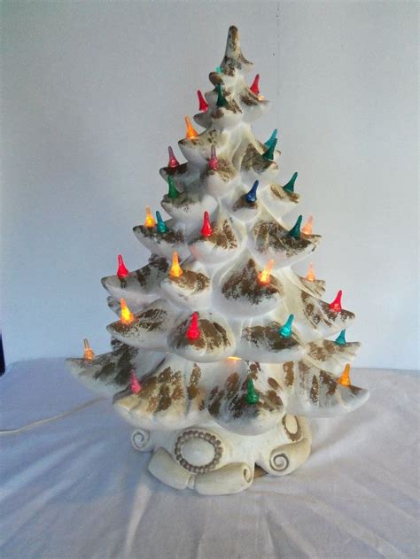 Vintage Atlantic Mold Ceramic Christmas Tree 16 With Music Box Lights