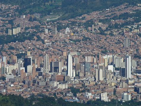 Medellín Una De Las Cinco Ciudades Que Lideran La Innovación Urbana En El Mundo Archdaily