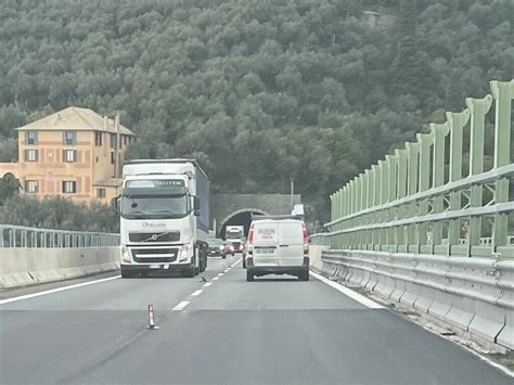 Prima Domenica Di Sole E Caldo E Primi Disagi Sulle Autostrade Dal