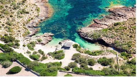 Menorca Un Hombre De A Os Fallece Ahogado En La Playa Es Saler