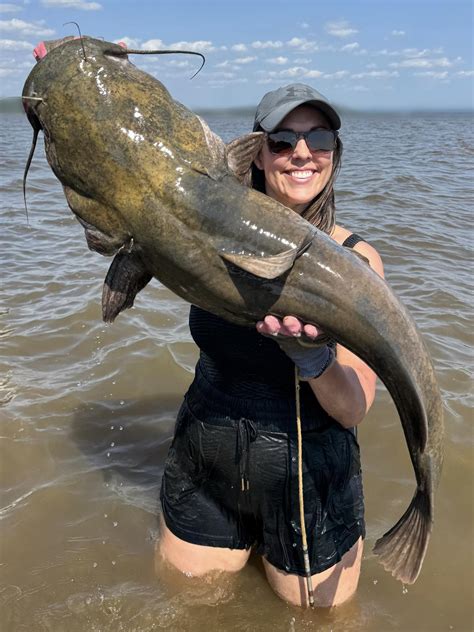 Tess Maune - COUPLE MARRIED 53 YEARS DIED HOLDING HANDS: A long-married
