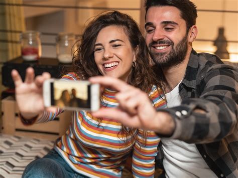 5 Reasons Why Happy Couples Rarely Post Their Lives On Social Media