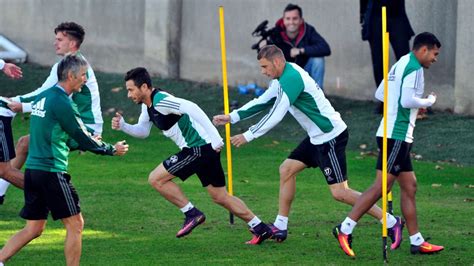 Las Mejores Im Genes Del Entrenamiento Del Betis Rub N Castro Y