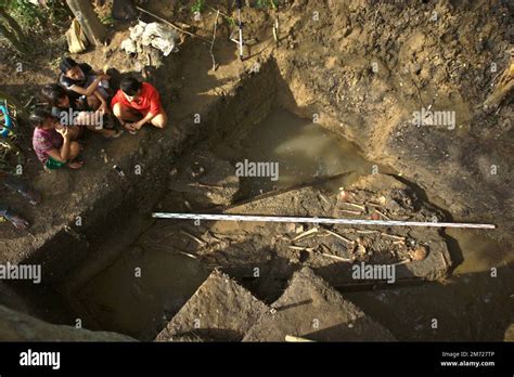 Indonesian Pre Historic Culture Hi Res Stock Photography And Images Alamy