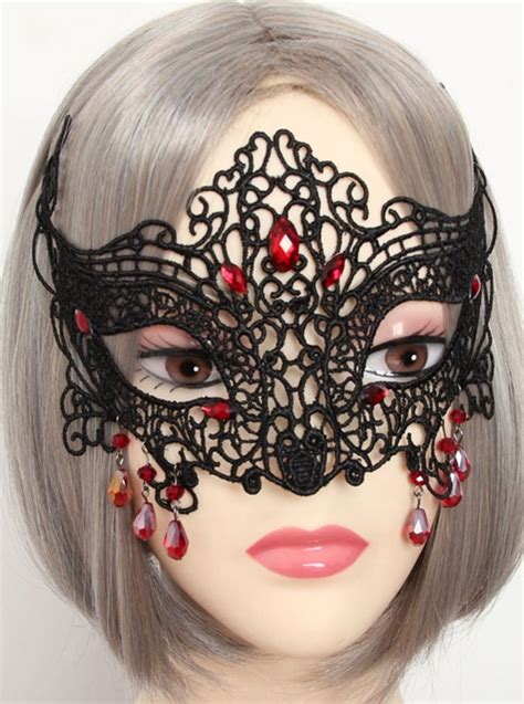 Gothic Half Face Fox Black Lace Blindfold Ruby Exaggerated Halloween