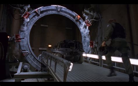 SG-1 S01E10 Thor's Hammer : r/Stargate