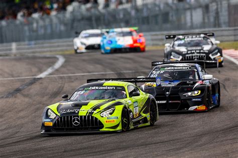 Schnitzelalm Racing Mit Zwei AMG GT3 Mercedes Beim Saisonfinale GT