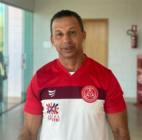 Após passagem em 2023 Sérgio Araújo será o técnico da Anapolina na