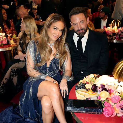 Myndband Af J Lo Og Ben Affleck R Fast Fer Eins Og Eldur Sinu Um