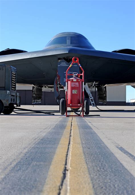 Whiteman Airmen ready B-2 aircraft during Red Flag 16-1 > Whiteman Air ...