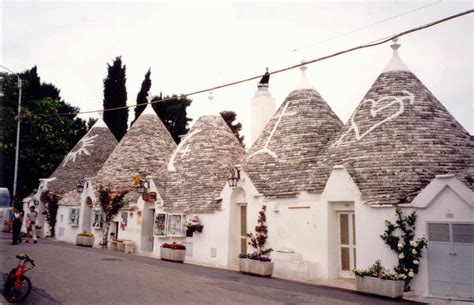 Trullo | Apulian, Puglia, Italy | Britannica