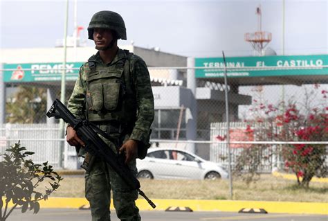 Ej Rcito Toma Control Total De La Seguridad En Instalaciones De Pemex