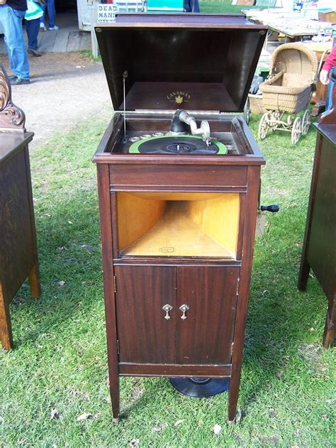 Canadian Canadian Antique Phonograph Project