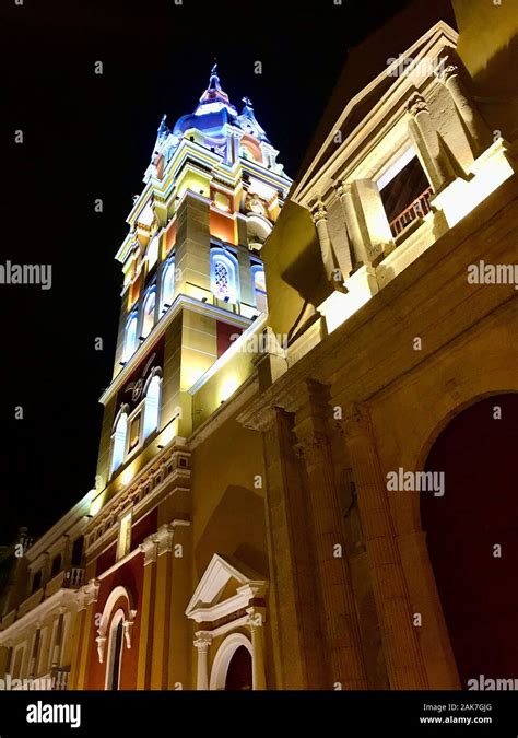 La Torre De La Catedral De Cartagena Iluminados Das En Cartagena De