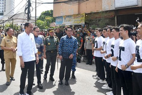 FOTO Presiden Jokowi Resmikan Jembatan Otto Iskandar Dinata Bogor