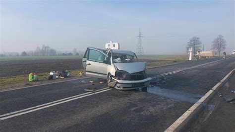 Koszmarny Wypadek W Miejscowo Ci Kliny Jedna Osoba Nie Yje Druga