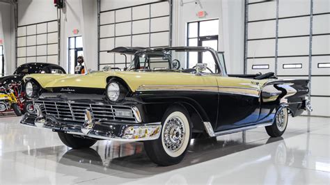 1957 Ford Fairlane 500 Sunliner For Sale At Auction Mecum Auctions