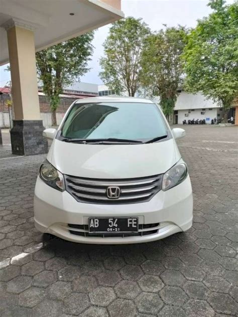 Honda Freed PSD 2011 AB Putih Dijual Co Id