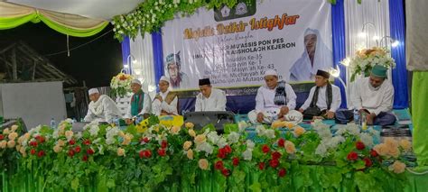 Haul Muassis Assholach Hikmah Santri Taat Pada Guru