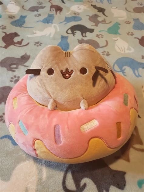 Pusheen Donut