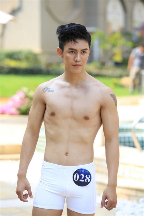 Chi M Ng Ng M N Tr Nh Di N Bikini N Ng B Ng C A Top Ng I M U Th I