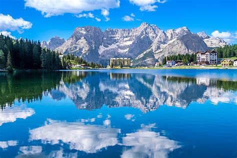 2,400+ Lago Misurina Stock Photos, Pictures & Royalty-Free Images - iStock