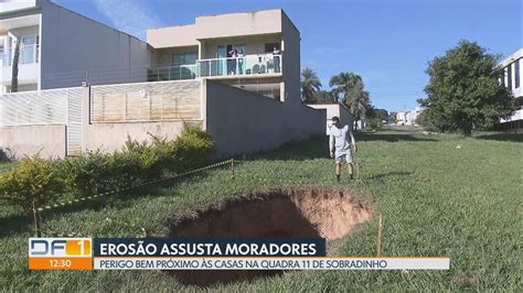 Reda O M Vel Mostra Eros O Na Quadra De Sobradinho Df G