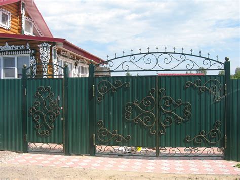 Калитка из профнастила с ковкой (70 фото) » НА ДАЧЕ ФОТО