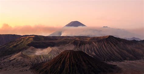 15 Foto Pemandangan Alam yang Jadi Bukti Keindahan Alam Indonesia